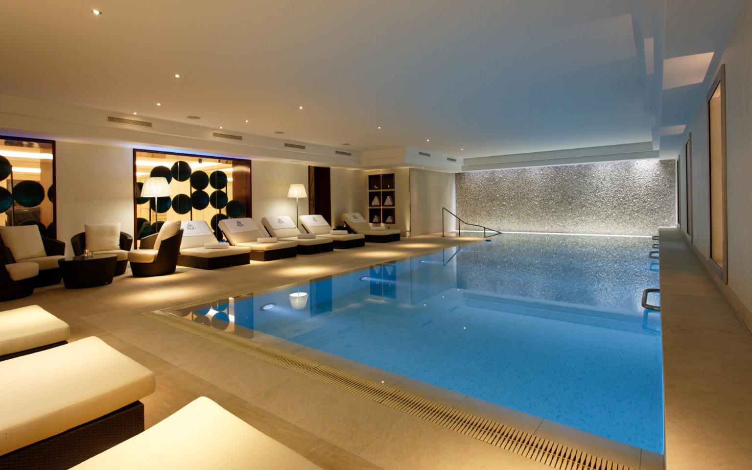 photo via majestic-hotel.com