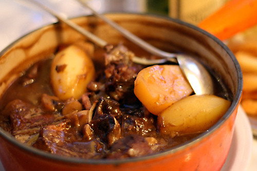 Coq au vin, specialità del ristorante A' la biche au bois
