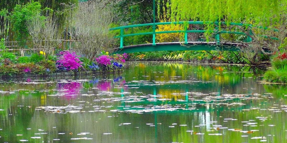 La casa e i giardini di Claude Monet a Giverny: un'opera di luce e colore La casa e i giardini di Claude Monet a Giverny: un'opera di luce e colore
