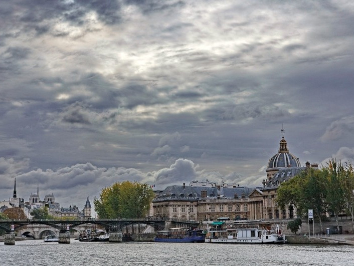 Quais de Seine - Photo by Christophe Mouton ©