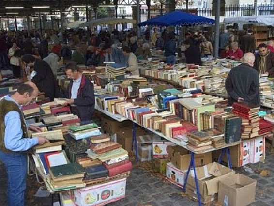 Mercato dei libri - Parco Georges Brassens Parigi