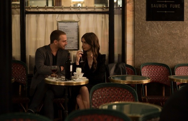 Café de Flore Emily in Paris © Carole Bethuel Netflix