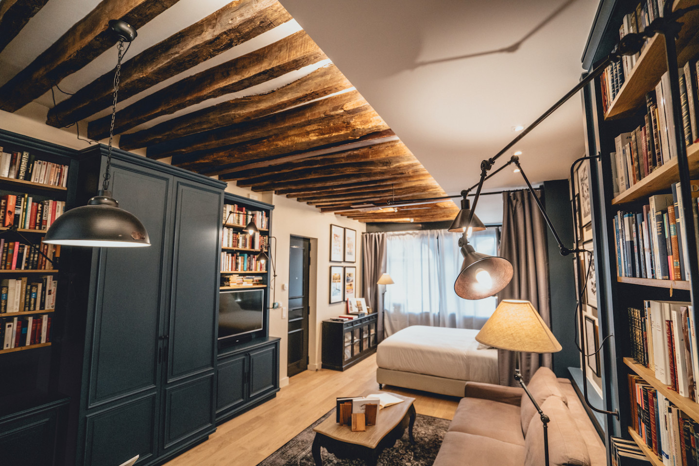 © PARIS BOUTIK photo via https://parisboutik.com/