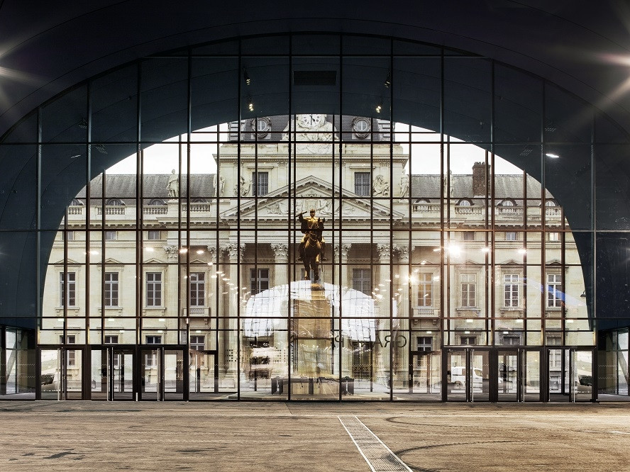 Le Grand Palais Éphémère © Collection Rmn - Grand Palais © Patrick Tourneboeuf - Tendance Floue