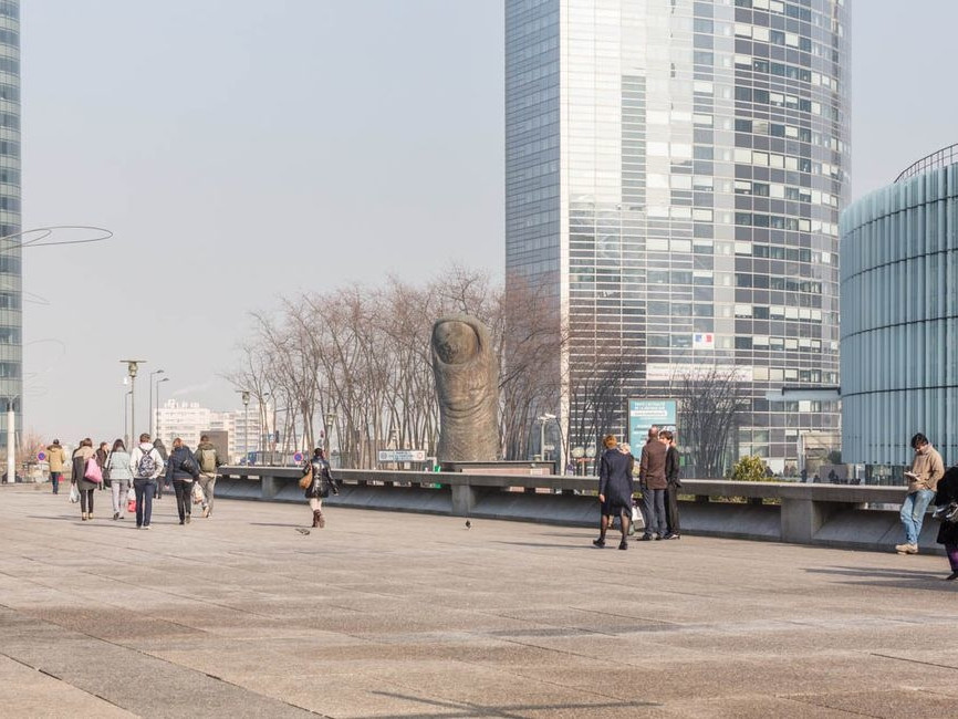 Il pollice di César © Paris La Défense