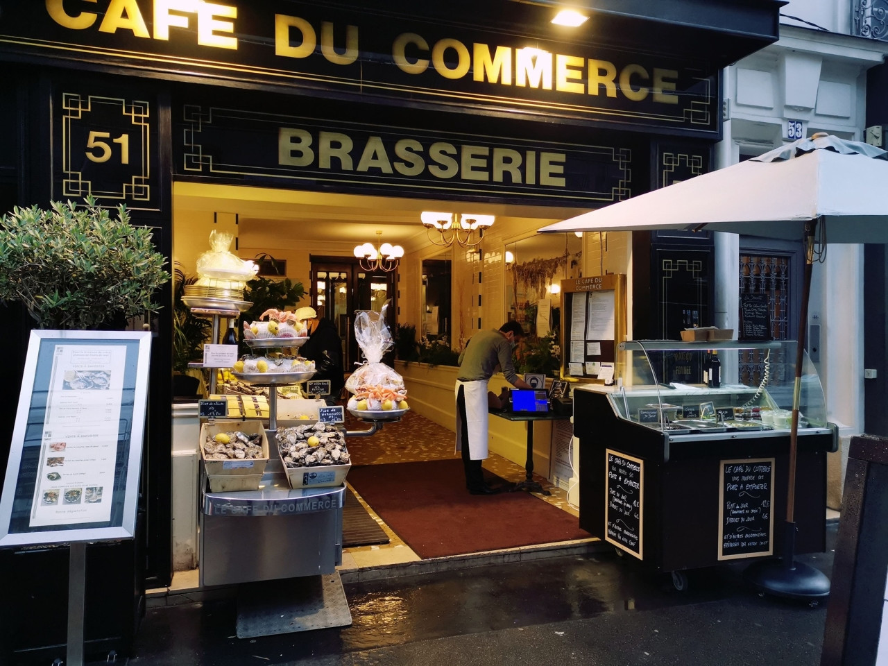 © Le Café du Commerce