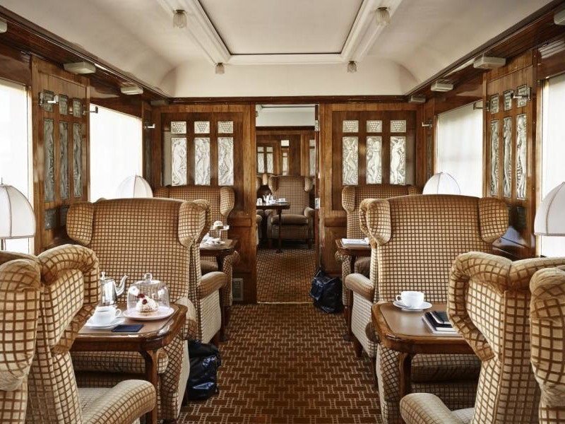 Il treno OrientExpress ParigiVienna si prepara a ripartire Il treno OrientExpress ParigiVienna si prepara a ripartire