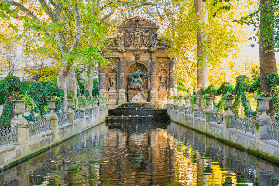 Fontaine de Médicis © Canva