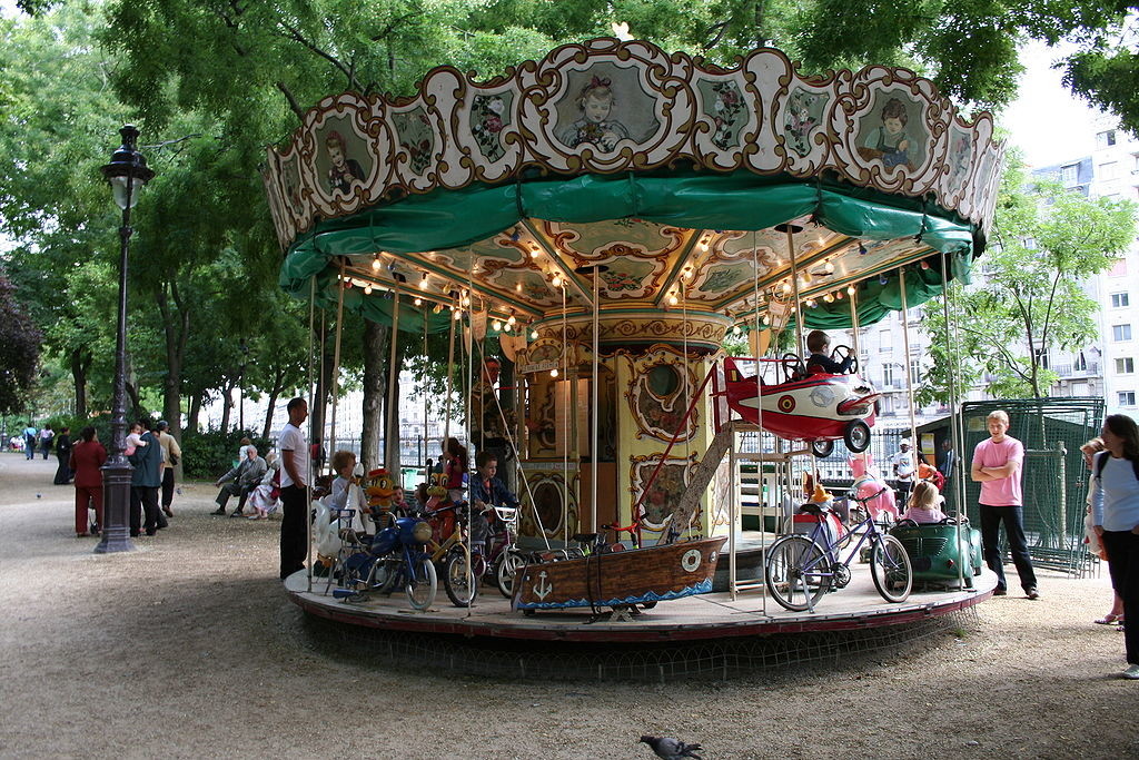 Carosello Square des Batignolles © Okki