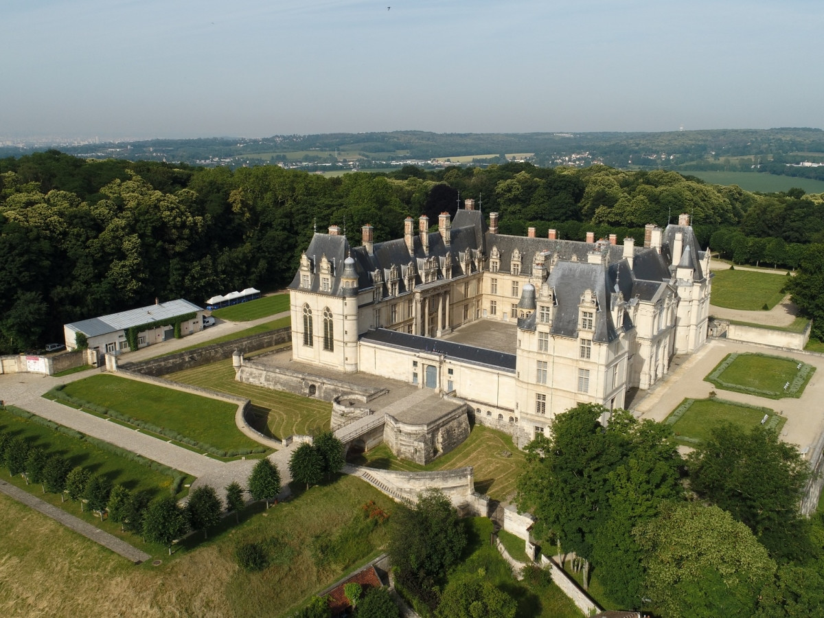© castello di Écouen