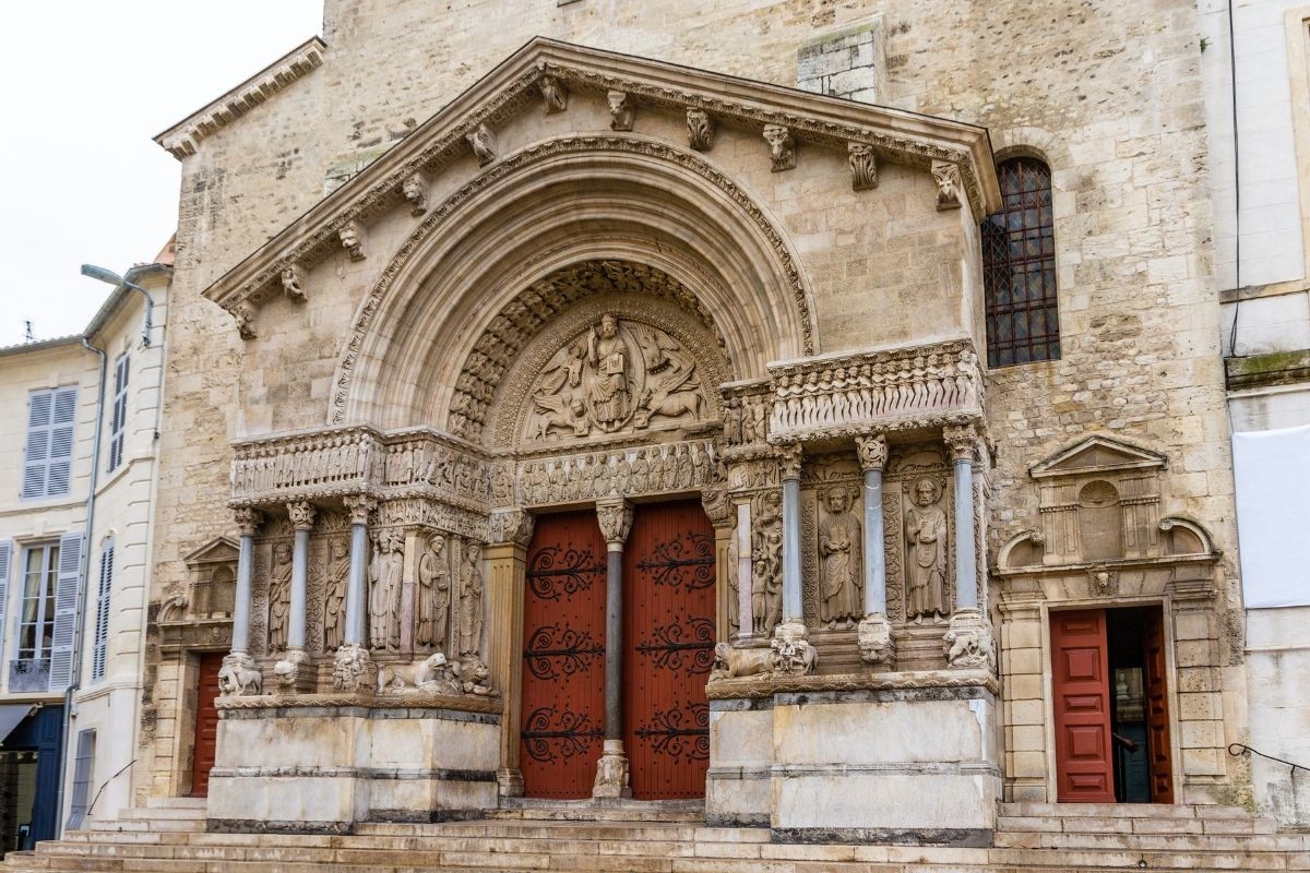 Église Saint-Trophime Arles © Canva