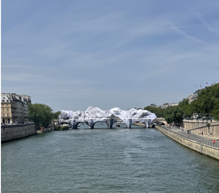 photo : Courtesy Atelier JR © Atelier JR https://www.jr-art.net/fr/projects/la-caverne-du-pont-neuf
