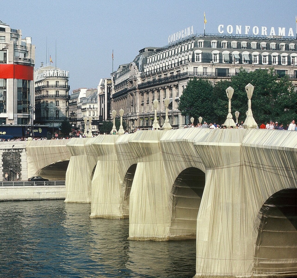 © Michel Bourdais  Wikipedia Commons Pont-Neuf emballé, septembre 1985.jpg