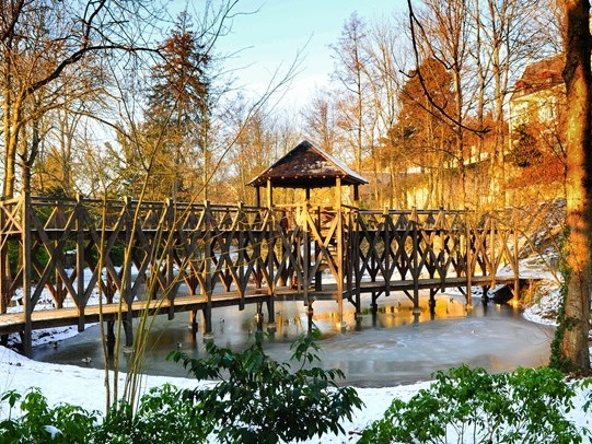 Le pont à deux niveaux en hiver Château du Clos Lucé