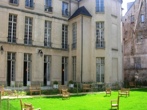 Jardin Francs Bourgeois-Rosiers