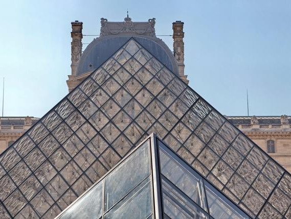 Louvre - Photo by Christophe Mouton ©