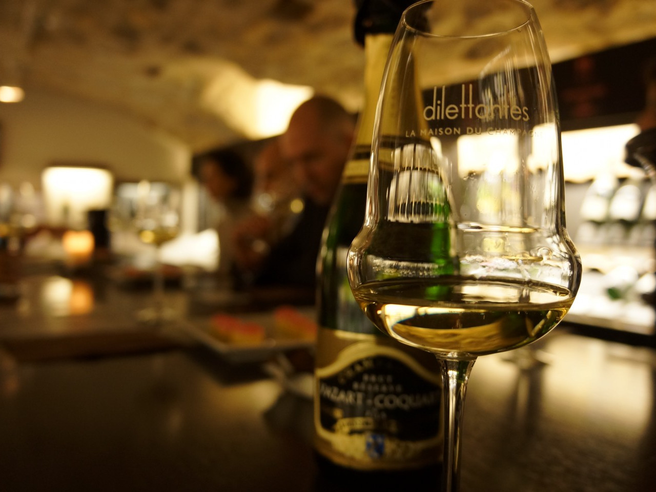 Dilettantes - La Maison à Champagne Paris
