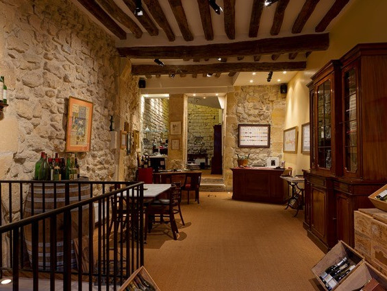 De Vinis Illustribus 