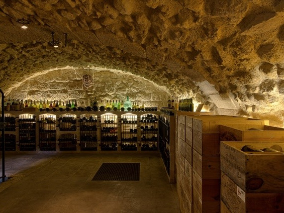 De Vinis Illustribus 