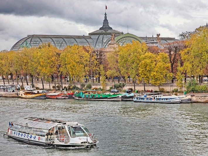 Quais de Seine - Photo by Christophe Mouton ©