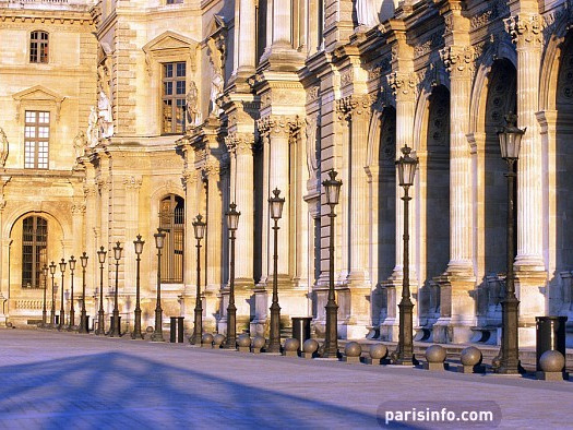 Museo del Louvre Parigi