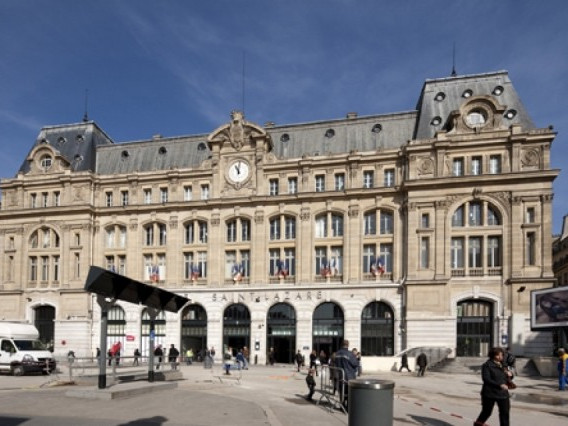 Stazioni ferroviarie e fermate della metropolitana di Parigi