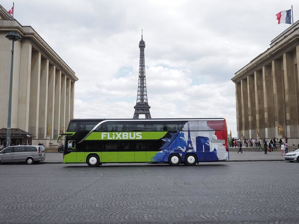 Come arrivare a Parigi in pullman dall’Italia: info compagnie e tratte