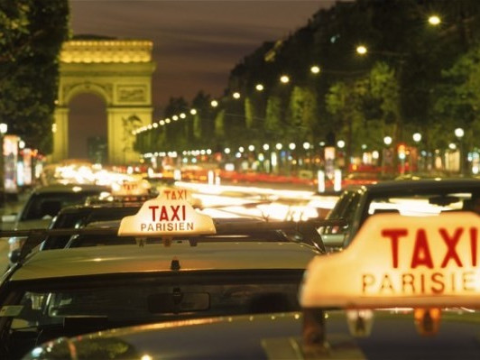 Taxi a Parigi : come chiamarli, dove trovarli, quanto costano