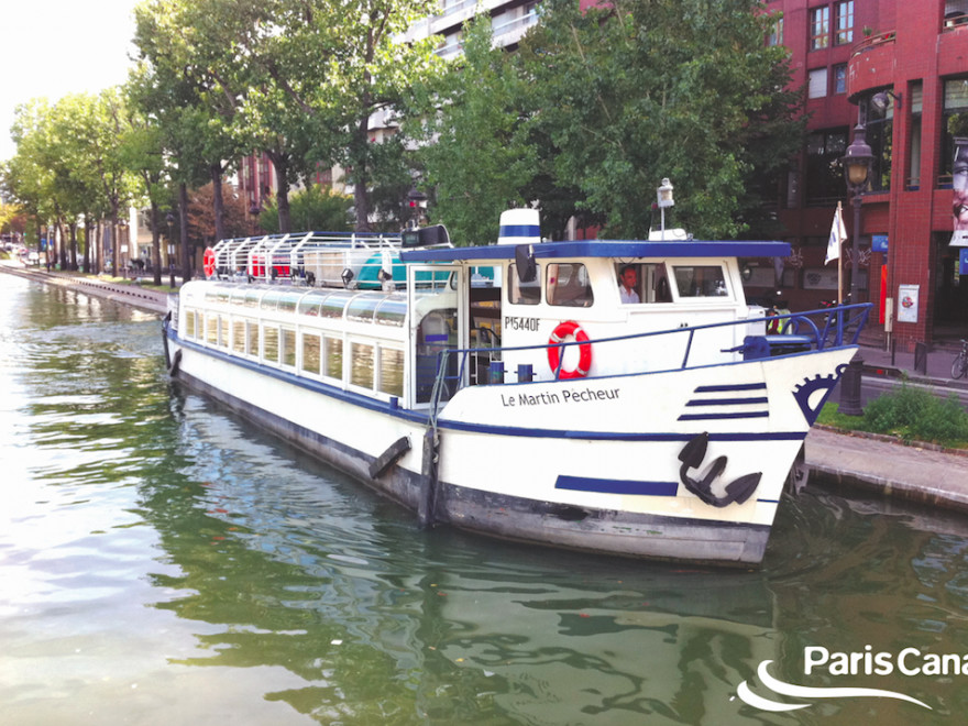 Una cena in battello sul Canale St-Martin a Parigi