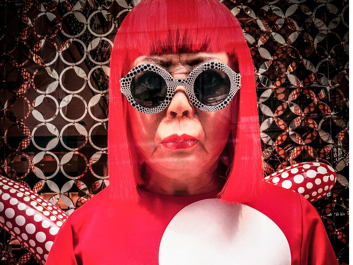 Louis Vuitton celebra Yayoi Kusama con una grande installazione