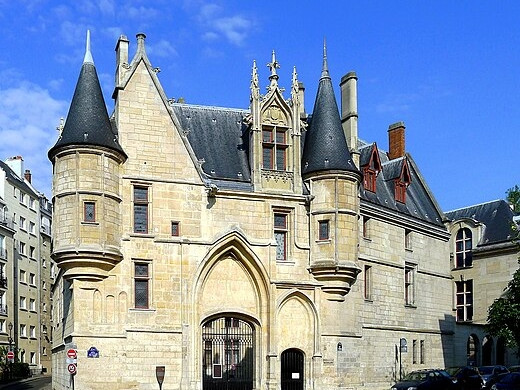 Hôtel de Sens: un gioiello dell'architettura medievale a Parigi