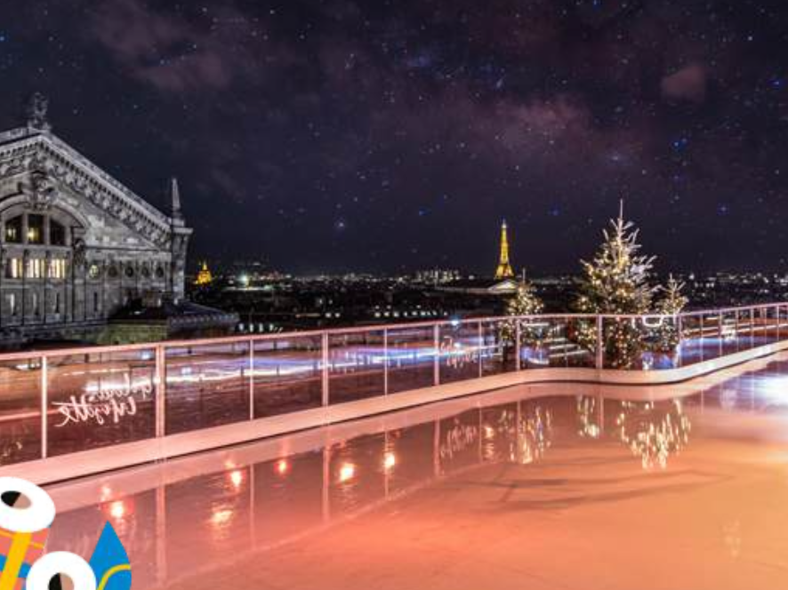 Albero e decorazioni di Natale alle Galeries Lafayette di Parigi