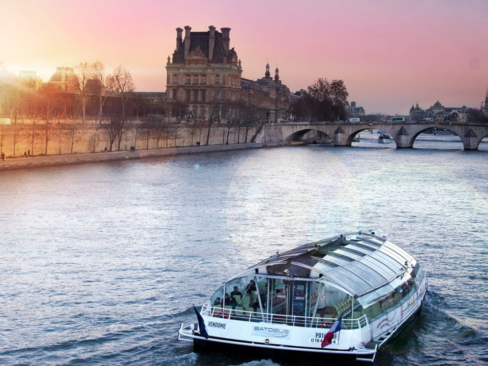 Batobus Paris, servizio trasporto sulla Senna con navetta - Parigi.it