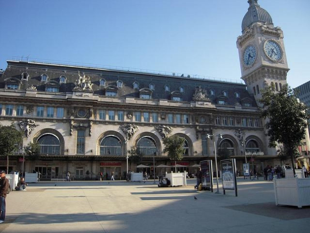 Paris Gare De Lyon Torre Eiffel