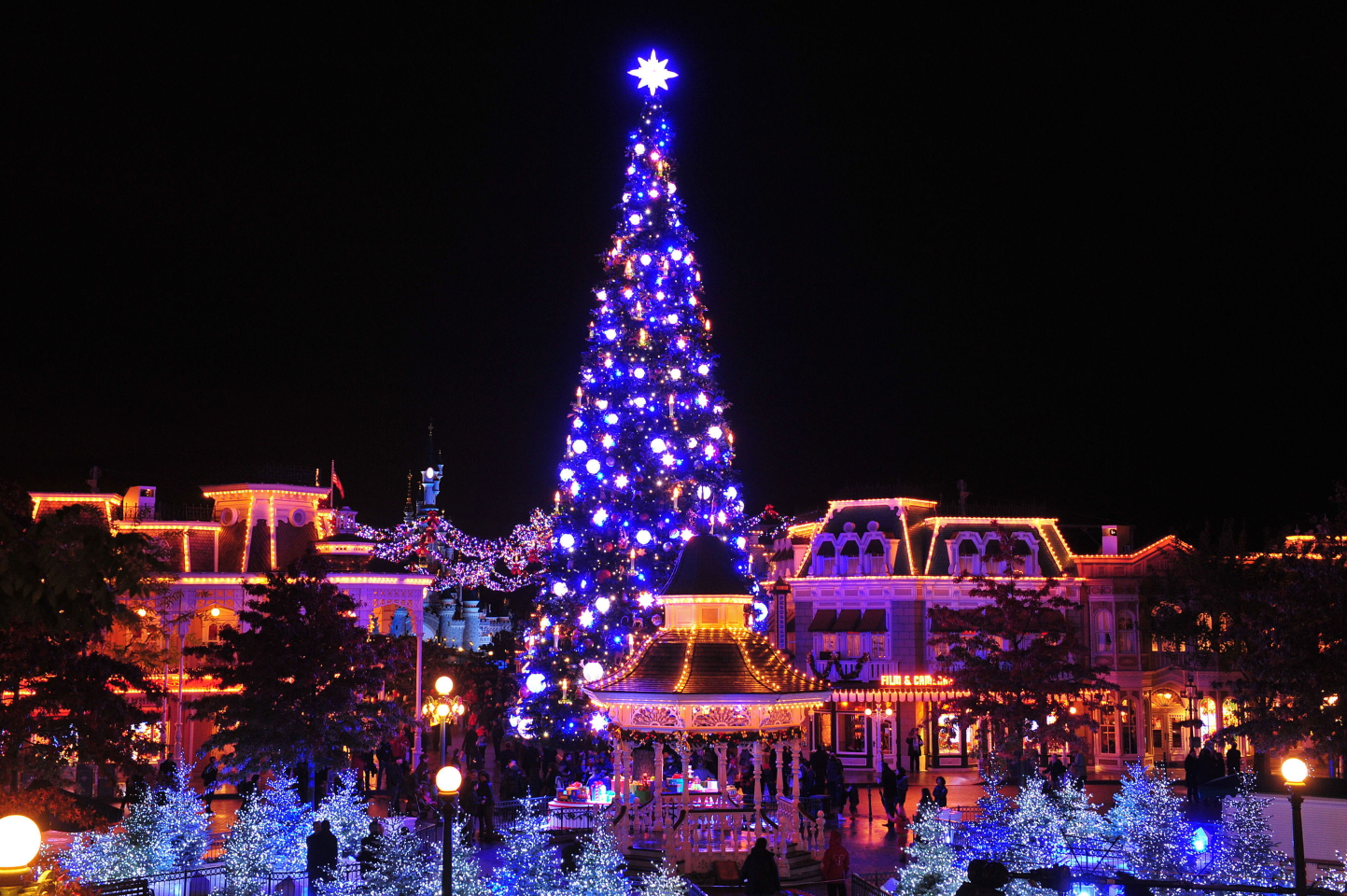 Natale 18 A Disneyland Paris Eventi Parate Biglietti Parigi It